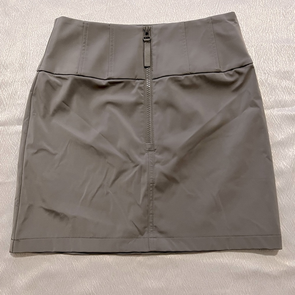 Grey sporty mini skirt
